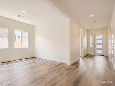 9316 Sierra de Luna Ct, Las Vegas, NV 89139 - photo 6