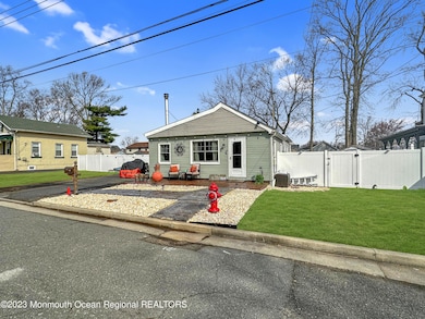 631 Aumack Ave, Keyport, NJ 07735 - photo 2