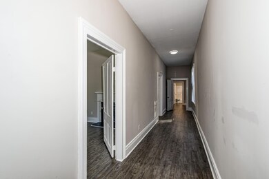 Walker St, 256, Interior-1