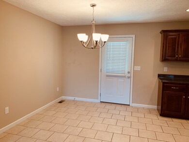 702 Woodrow St, Manchester, TN 37355 - photo 4