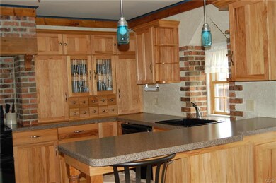 5622 Greens Dr, Allentown, PA 18106 - photo 3