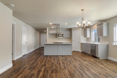 1076 NW Varnish Ln unit 28, Redmond, OR 97756 - photo 6