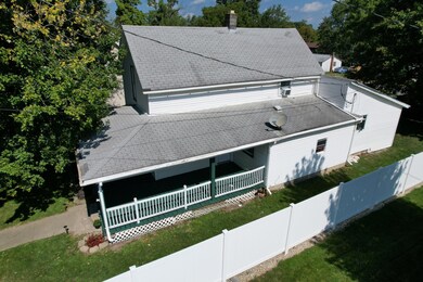 Walking distance to downtown Raymond