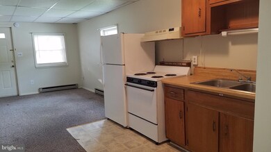 45 S Green St unit 3, Berkeley Springs, WV 25411 - photo 2