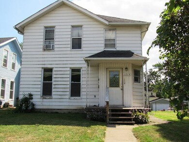 1215 E 12th St, Davenport, IA 52803 - photo 2