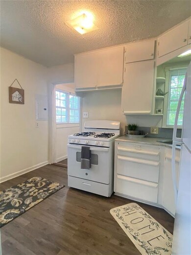 822 E 3rd St, Cushing, OK 74023 - photo 7