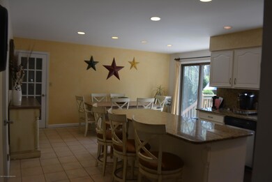 15 Cambridge Ct, Marlboro, NJ 07746 - photo 5