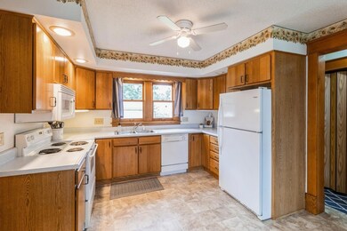 16_212E2ndSt_2016_Large
