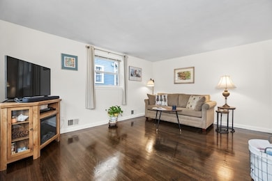 103 Lake St, Waltham, MA 02451 - photo 3