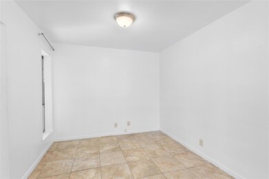 714 S Hyde Park Ave, Denison, TX 75020 - photo 5