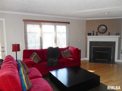 4604 Warren St unit 1, Davenport, IA 52806 - photo 5