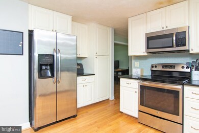 1701 Fetlock Ct, Sykesville, MD 21784 - photo 7