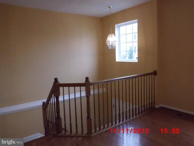 816 Lowe Rd, Middle River, MD 21220 - photo 3