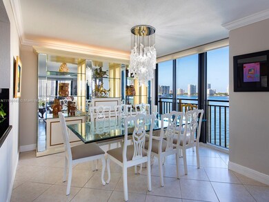 DINNING WITH INTRACOASTAL VIEW