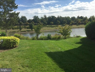 25240 Lake Shore Square unit 203, Chantilly, VA 20152 - photo 3