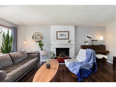 1304 Sherri Ct, West Linn, OR 97068 - photo 4