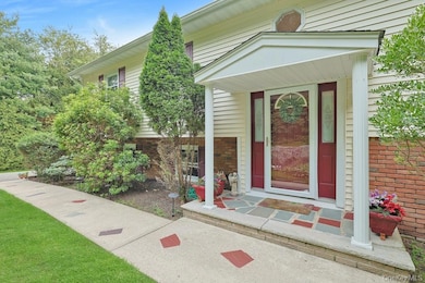 15 Augur Rd, Airmont, NY 10901 - photo 2