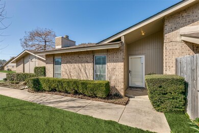 803 Shady Creek Ln, Bedford, TX 76021 - photo 3