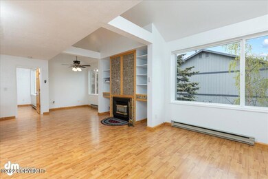 07-Living Room 20220513-DW-2017