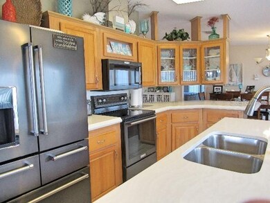 5704 Pawnee St, Zephyrhills, FL 33542 - photo 2