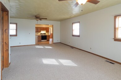 16524 Moorepark-105