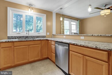 319 4th St, Shoemakersville, PA 19555 - photo 3