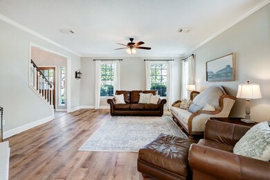 1207 Twin Oaks St, Friendswood, TX 77546 - photo 5