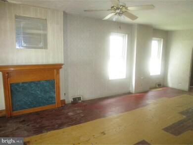 1314 E 11th St, Crum Lynne, PA 19022 - photo 3