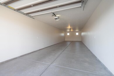 271 N Country Ln B 15-007