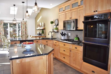 1204 Eagle Ridge Rd, Cedar Falls, IA 50613 - photo 3