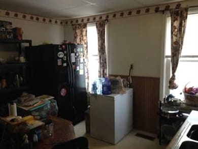 12 Maxwell St, Worcester, MA 01607 - photo 5