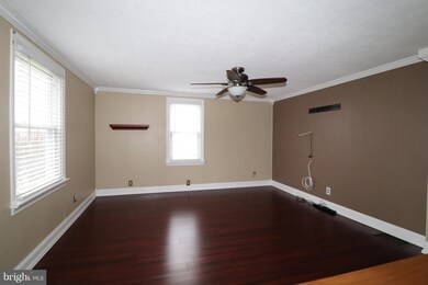 605 Hickory Ave, Telford, PA 18969 - photo 4