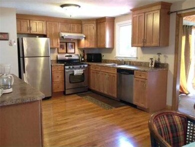 92 Bumble Bee Cir, Shrewsbury, MA 01545 - photo 4