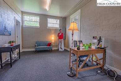 1080 Main St NW, Lenoir, NC 28645 - photo 4