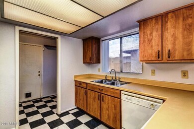 1962 - KITCHEN2