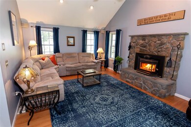 75 Simpson Mill Rd, Pelham, NH 03076 - photo 5