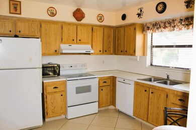 9825 Bischofia Tree Way unit B, Boynton Beach, FL 33436 - photo 4