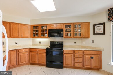 3041 Fallstaff Rd unit 405D, Baltimore, MD 21209 - photo 5