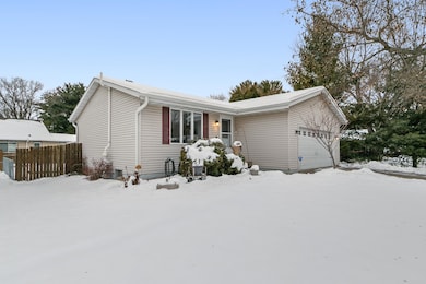 906 N Main St, Edgerton, WI 53534 - photo 4