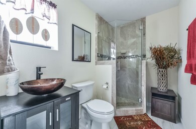 10326 Hollyglen Dr, Houston, TX 77016 - photo 3