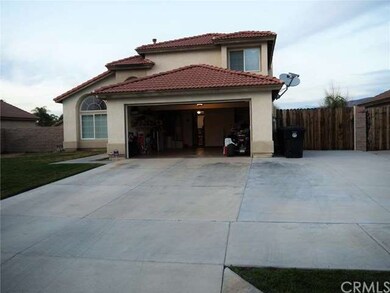 DRIVEWAY CAN PARK MORE CARS & RV IS POSSIBLE.