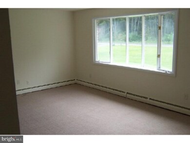 114 S Hilltop Rd, New Ringgold, PA 17960 - photo 4