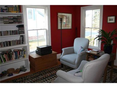 Studio/Study/Office.