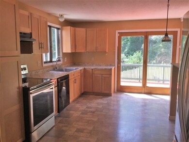 74-76 Eastern Promenade St, Holyoke, MA 01040 - photo 4