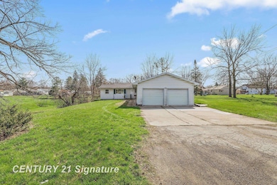 256 River, Thomas, MI 48609 - photo 2