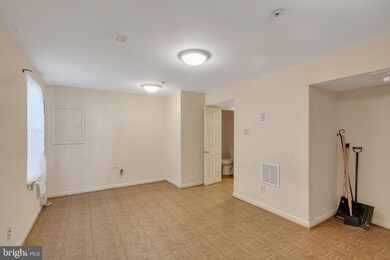 1640 Willowwood Ct, Hyattsville, MD 20785 - photo 5