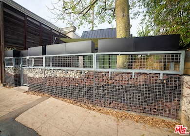 205 Venice Way, Venice, CA 90291 - photo 3