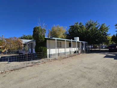 150 Tinnemah unit A3, Aberdeen, CA 93526 - photo 2