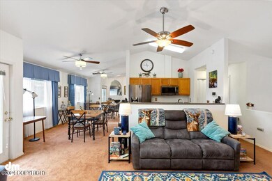 06-Living Room_IMG_3561