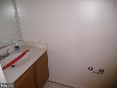 1253 Stockport Ct, Bowie, MD 20721 - photo 3